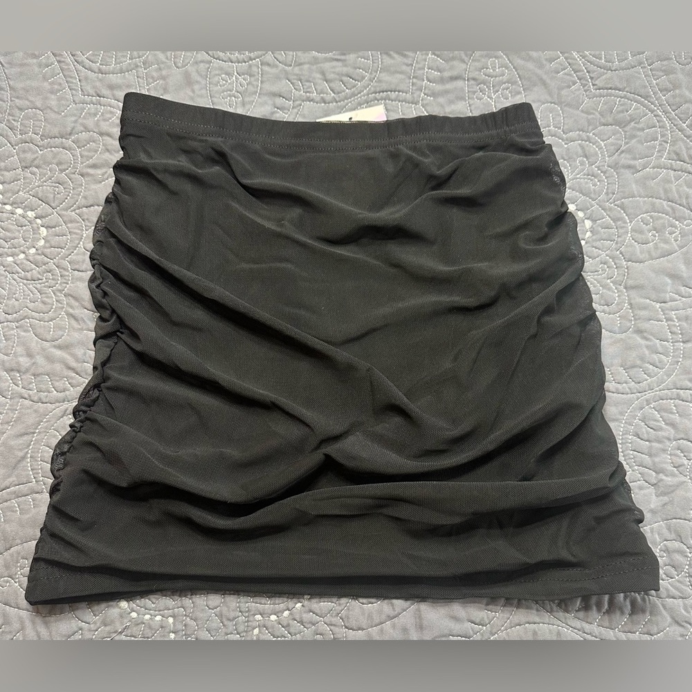 Wdirara Women’s Black Ruched Mesh Streetwear Bodycon Stretch Mini Skirt NWT MED
